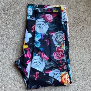 Zyia floral leggings